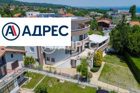 Hus m-t Alen mak, Varna