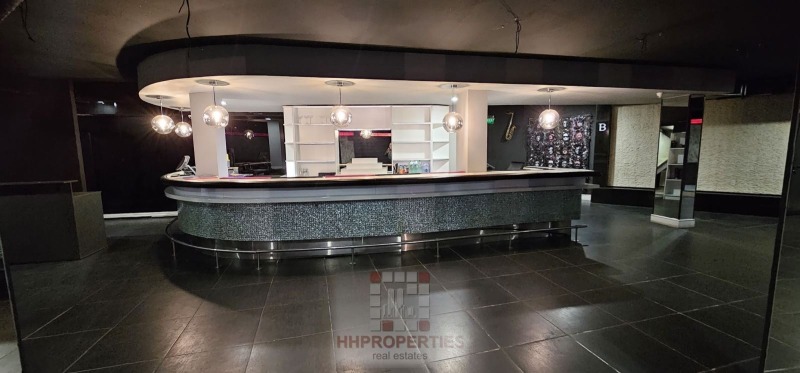 Te koop  Bar; Koffiebar Plovdiv , Karsjijaka , 296 m² | 40406037