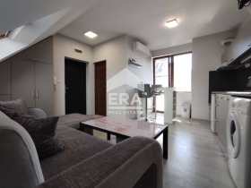 Studio Colhozen pazar, Varna 2