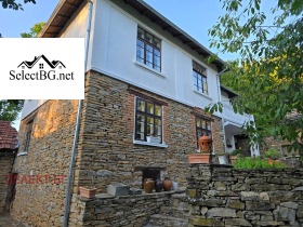 House Dolni Dragoycha, region Gabrovo 1