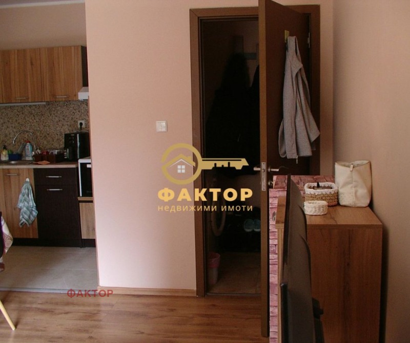 Продава  2-стаен град Пловдив , Въстанически , 65 кв.м | 33953821 - изображение [8]