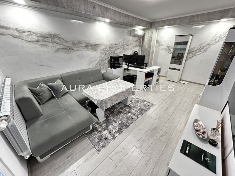 Продава  2-стаен град Разград , Орел , 58 кв.м | 17690628