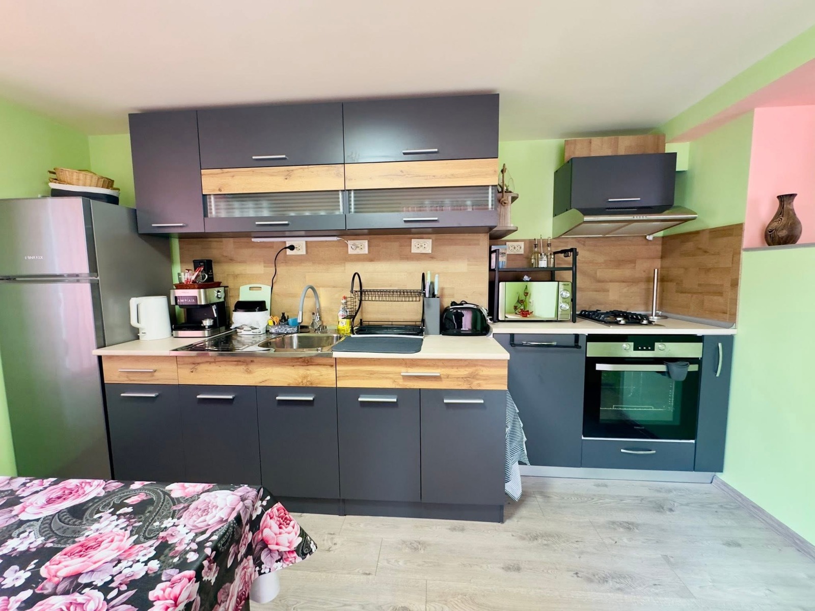 Продава КЪЩА, с. Железна, област Монтана, снимка 4 - Къщи - 53941145