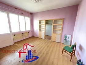Продажба на тристайни апартаменти в град Шумен - изображение 12 