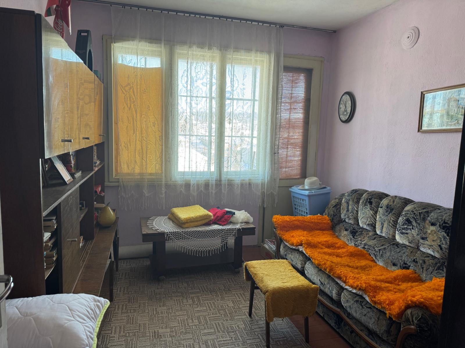Продава ЕТАЖ ОТ КЪЩА, гр. Нови пазар, област Шумен, снимка 2 - Етаж от къща - 53368754