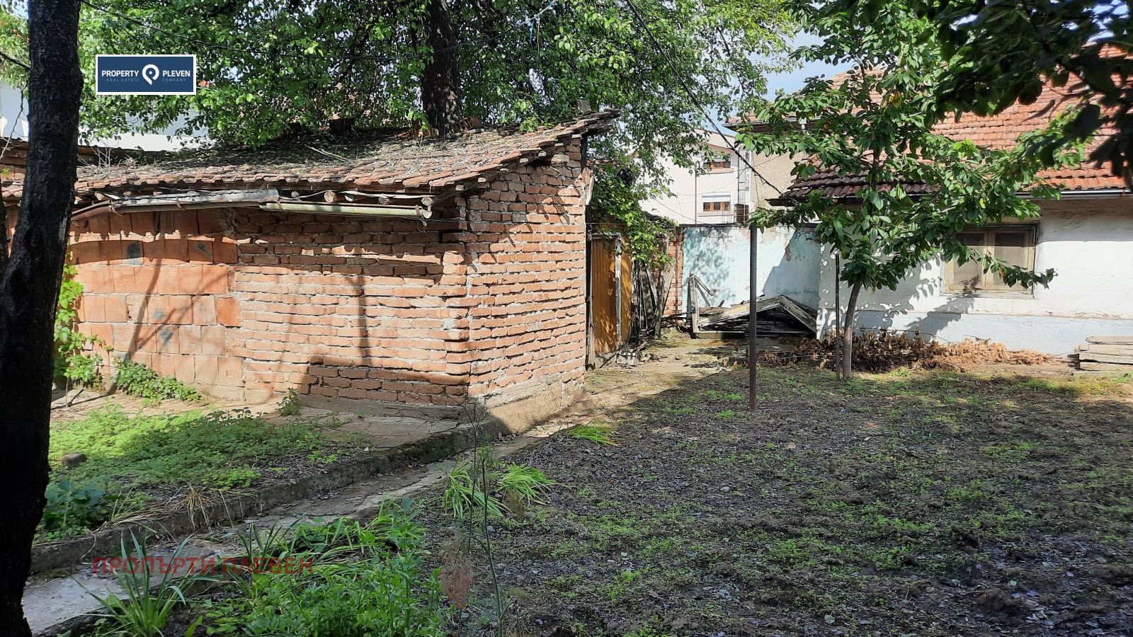 Продава КЪЩА, гр. Плевен, Широк център, снимка 2 - Къщи - 55686344