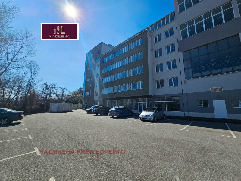 Продава ОФИС в град София, 7-ми 11-ти километър - 9000 кв.м / При запитване, НАДИЛЕНА РИЪЛ ЕСТЕЙТС