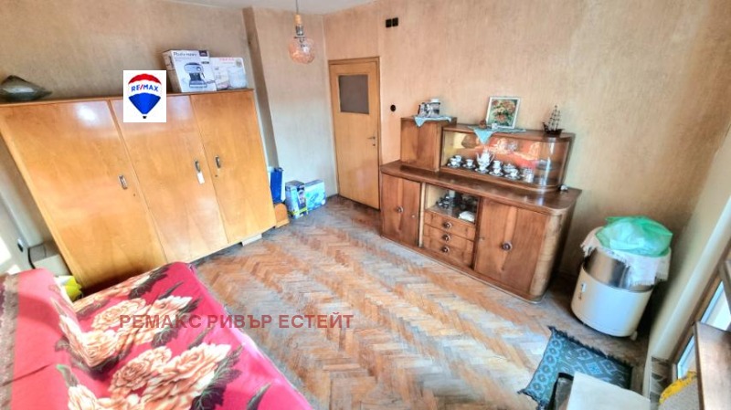 Продава  3-стаен град Русе , Здравец , 76 кв.м | 74083691