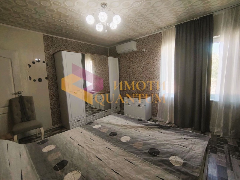 Продава КЪЩА, с. Царевци, област Варна, снимка 6 - Къщи - 48130351