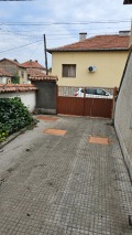 Продава КЪЩА, област София, гр. Ихтиман • 153000 € • 31086075 — Holmes.bg