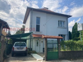 Продава  Къща, гр. Берковица