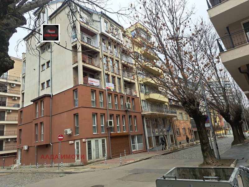 Продава  3-стаен град София , Център , 130 кв.м | 54749218