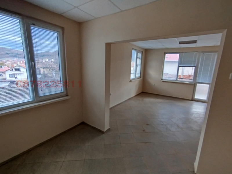 Продава КЪЩА, гр. Вършец, област Монтана, снимка 2 - Къщи - 52779951