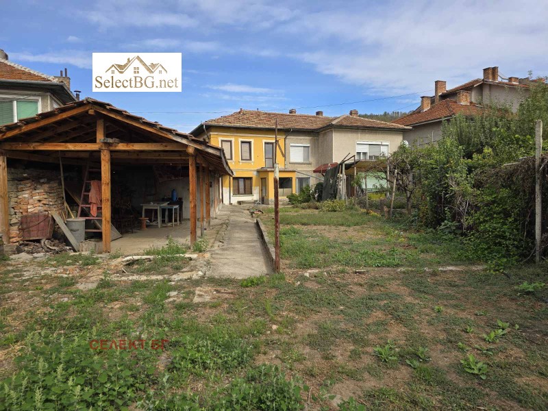 Продава КЪЩА, гр. Дебелец, област Велико Търново, снимка 6 - Къщи - 52494072