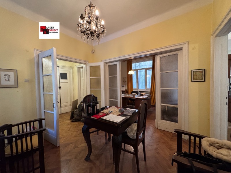 Продава  3 slaapkamers Sofia , Tsentar , 150 кв.м | 18127439