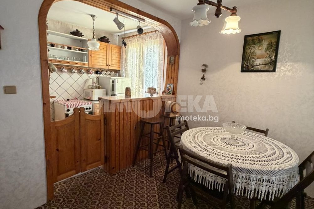 Продава КЪЩА, с. Старо село, област Перник, снимка 12 - Къщи - 53768898