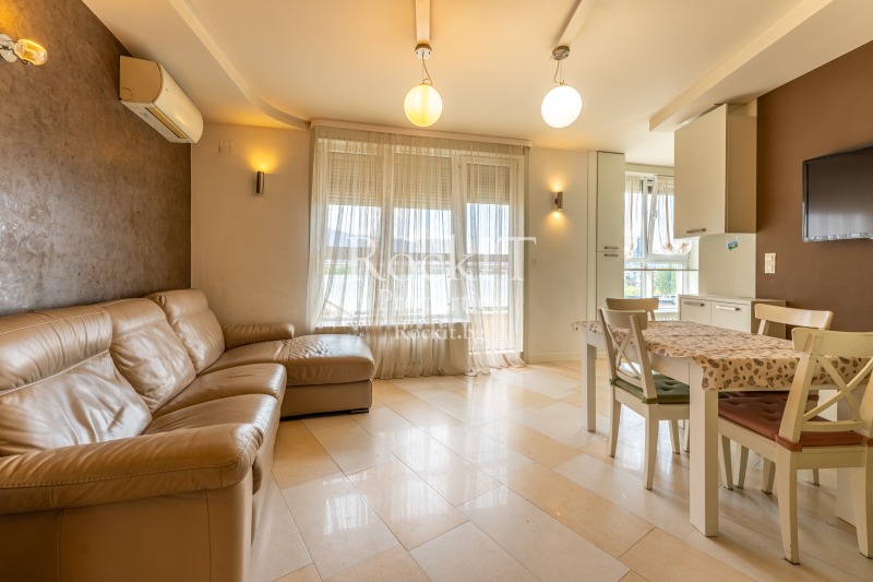 In vendita  3 camere da letto Sofia , Dianabad , 141 mq | 71691653