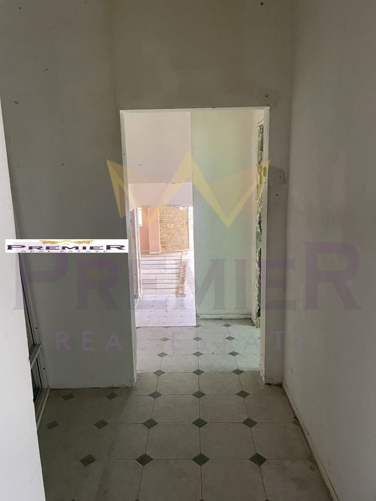 Продава МНОГОСТАЕН, гр. Варна, Бриз, снимка 3 - Апартаменти - 54134006