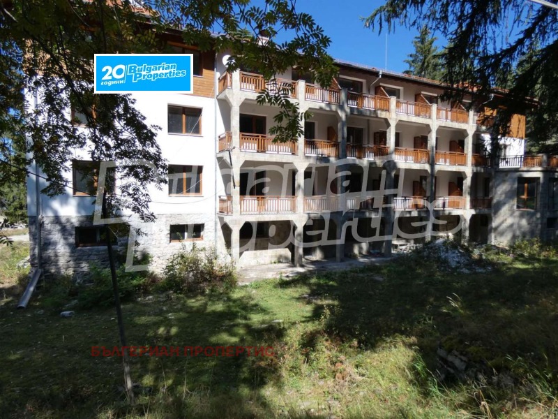 Продава  Хотел област София , с. Говедарци , 1496 кв.м | 60560029