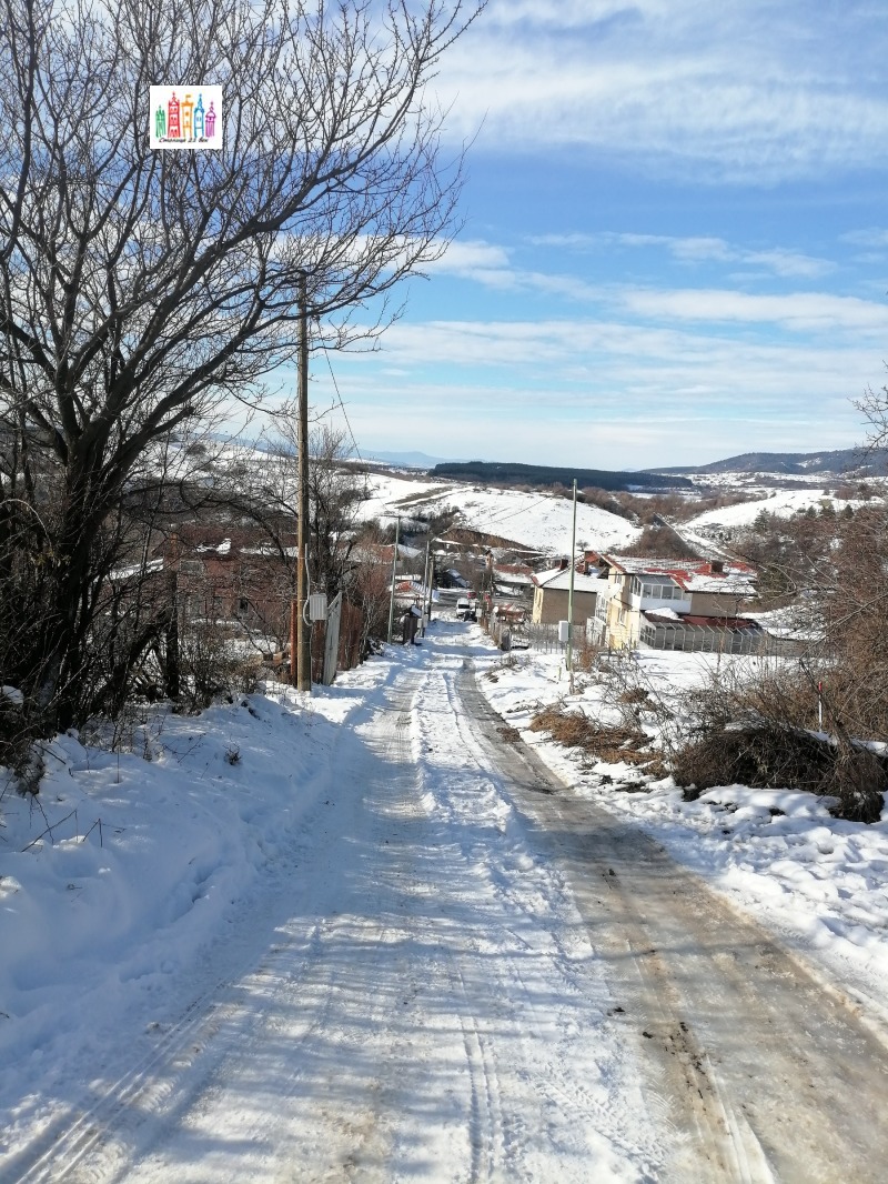 Zu verkaufen  Handlung region Pernik , Golemo Butschino , 1446 qm | 34730665 - Bild [2]