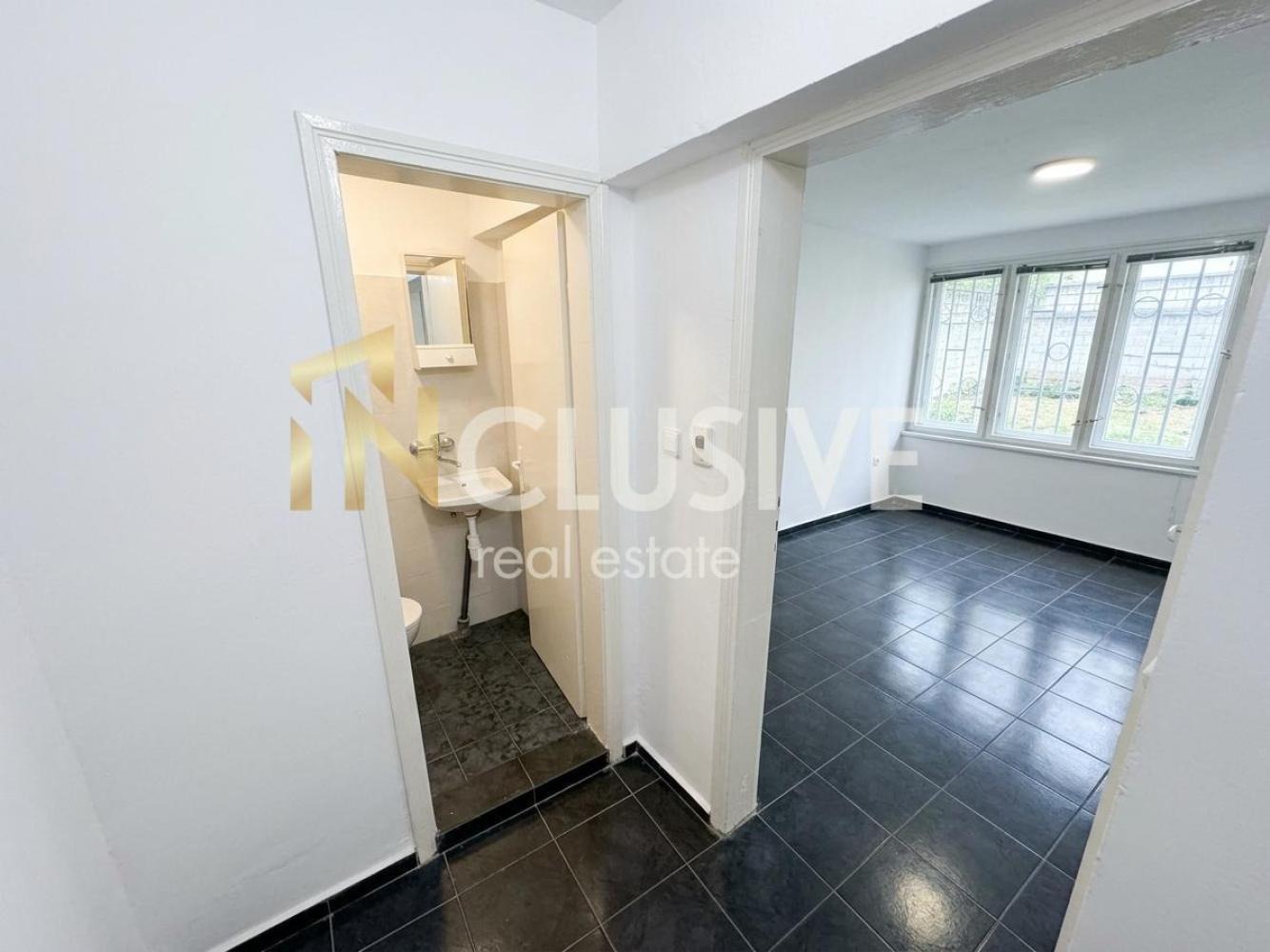 Продава 1-СТАЕН, гр. Варна, Стадион Спартак, снимка 3 - Апартаменти - 54627404
