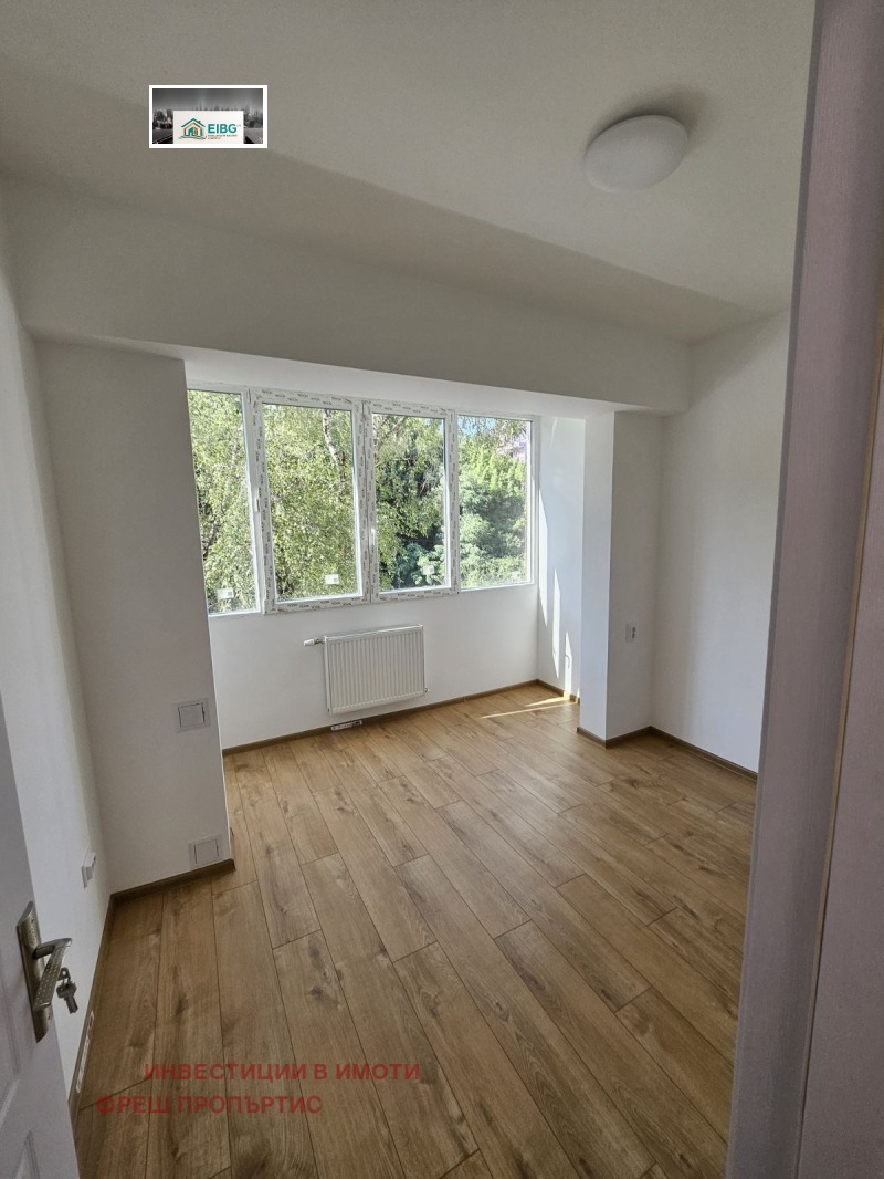 Продава  3-стаен град Перник , Изток , 90 кв.м | 53448134 - изображение [2]