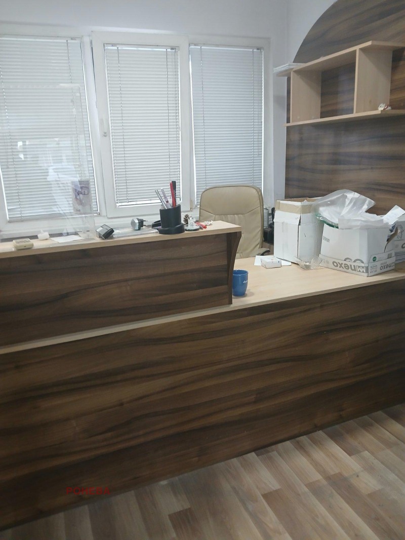 Na prodej  Bar; Kavárna Varna , Ljatno kino Trakija , 220 m2 | 61063677