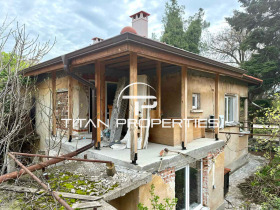 House Zlatitrap, region Plovdiv 13