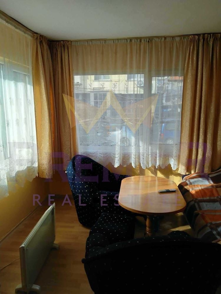 Продава  Етаж от къща, град Варна, Левски 1 •  119 000 EUR • ID 38580807 — holmes.bg - [1] 
