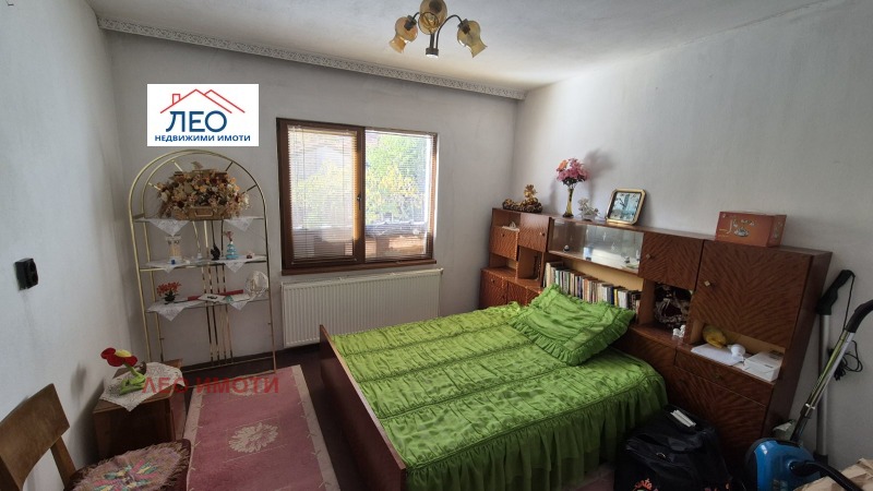 Продава КЪЩА, гр. Севлиево, област Габрово, снимка 2 - Къщи - 52294316