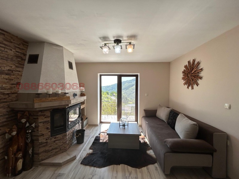 Продава КЪЩА, с. Оряховец, област Смолян, снимка 2 - Къщи - 52780956