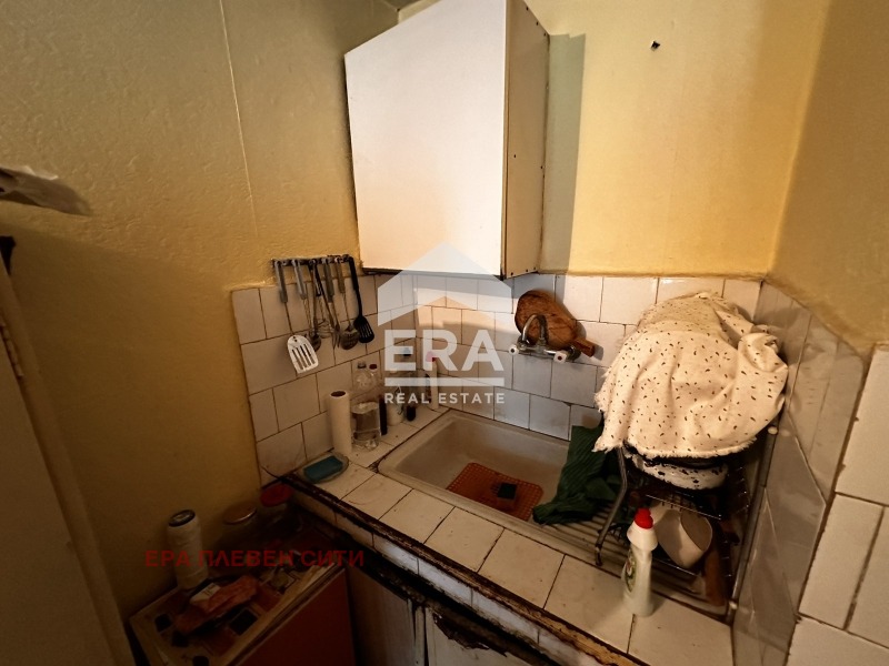 Продава КЪЩА, с. Вълчитрън, област Плевен, снимка 9 - Къщи - 55325288