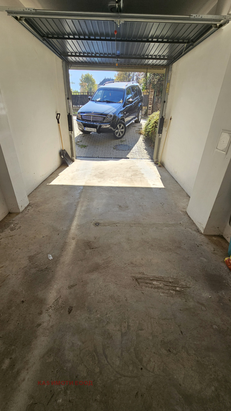 Продава ГАРАЖ, ПАРКОМЯСТО, гр. София, Кръстова вада, снимка 6 - Гаражи и паркоместа - 52175945