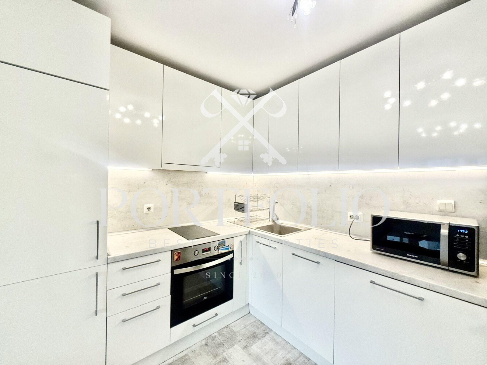 Продава 3-СТАЕН, гр. Бургас, Възраждане, снимка 2 - Апартаменти - 53342142