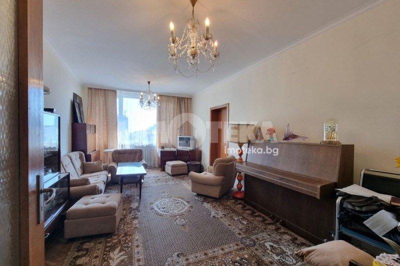 À venda  2 quartos Sofia , Strelbichtche , 97 m² | 57064129