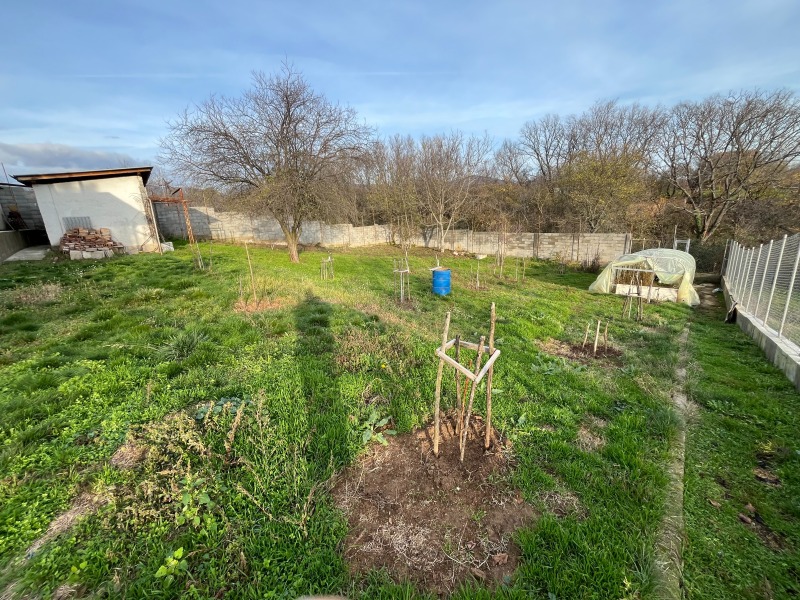 Продава КЪЩА, гр. Казанлък, област Стара Загора, снимка 2 - Къщи - 52701257