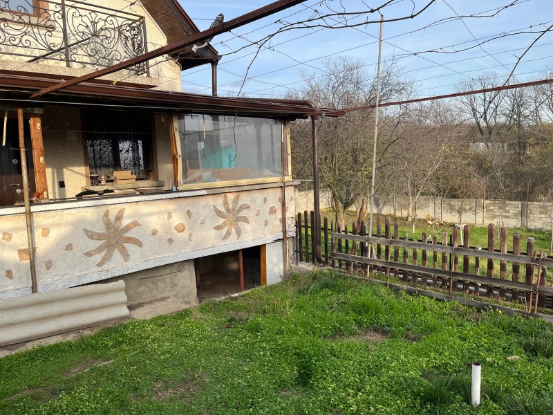 Продава КЪЩА, гр. Казанлък, област Стара Загора, снимка 6 - Къщи - 52701257