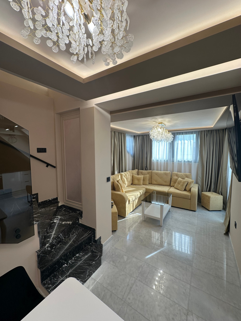 Продава  3-стаен град Пловдив , Център , 135 кв.м | 58504936