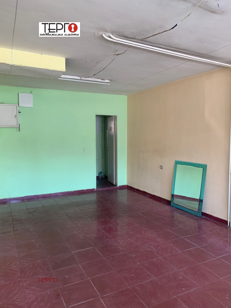 Продава МАГАЗИН, гр. Русе, Център, снимка 2 - Магазини - 52360546