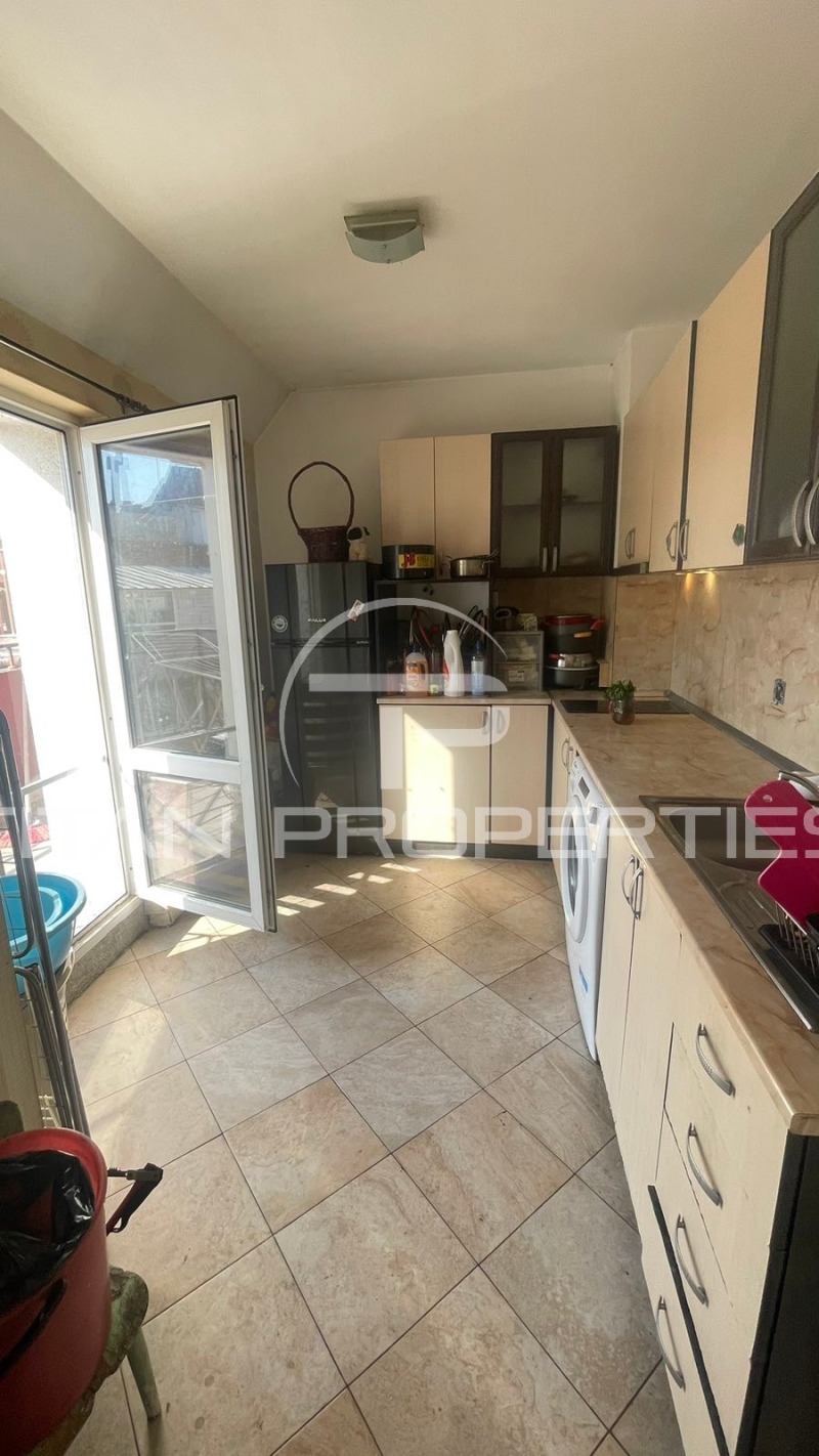 À venda  2 quartos Burgas , Vazrajdane , 106 m² | 37020142