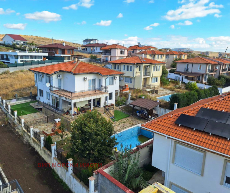 Продава КЪЩА, с. Лъка, област Бургас