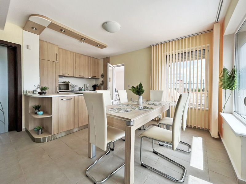 Продава ВИЛА, с. Топола, област Добрич, снимка 9 - Вили - 52313321