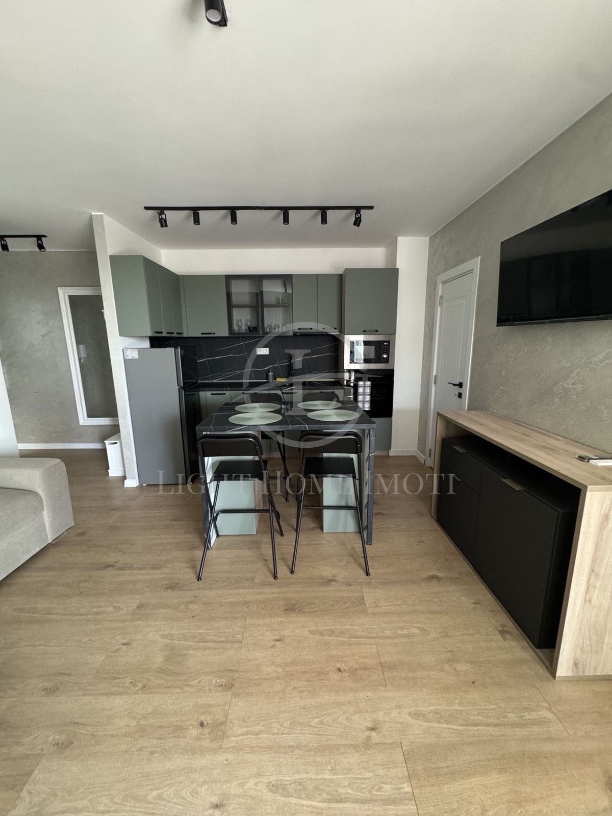 Продава 2-СТАЕН, гр. Пловдив, Център, снимка 2 - Апартаменти - 55591671