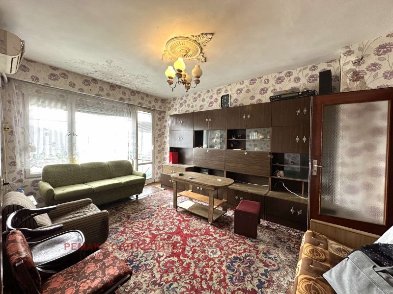 Продава 3-СТАЕН в град Велико Търново, Чолаковци - 78 кв.м / 79 900 € » 156 270.82 лв., РЕМАКС ОЛД КЕПИТЪЛ