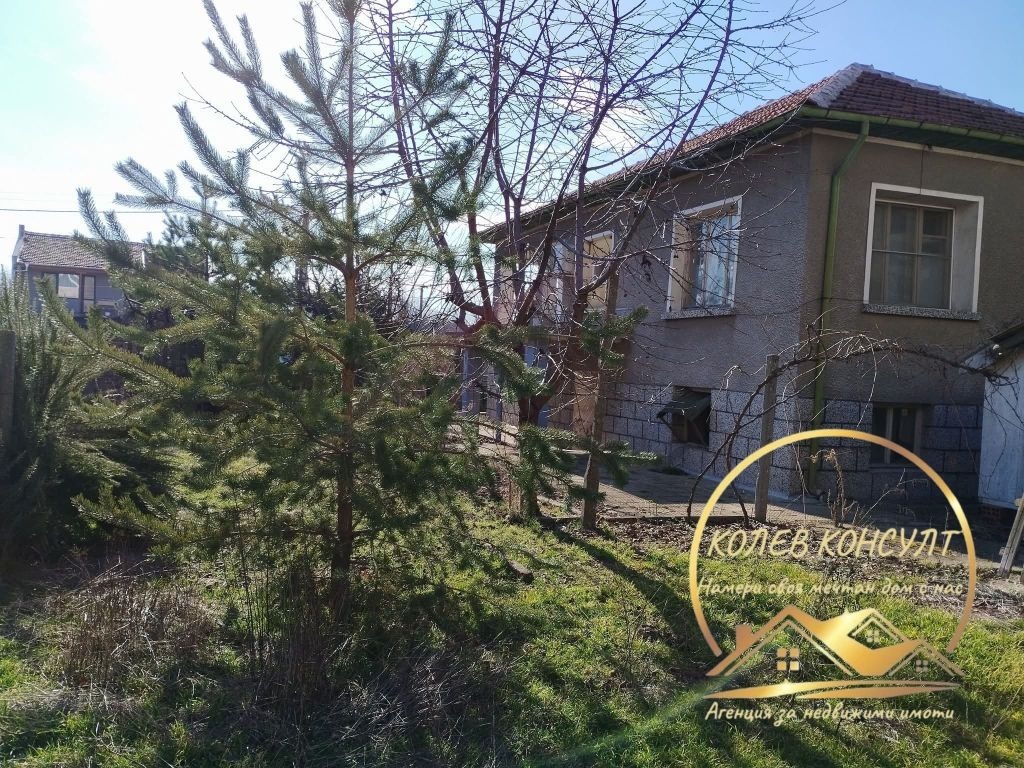 Продава КЪЩА, гр. Първомай, област Пловдив, снимка 2 - Къщи - 53623007