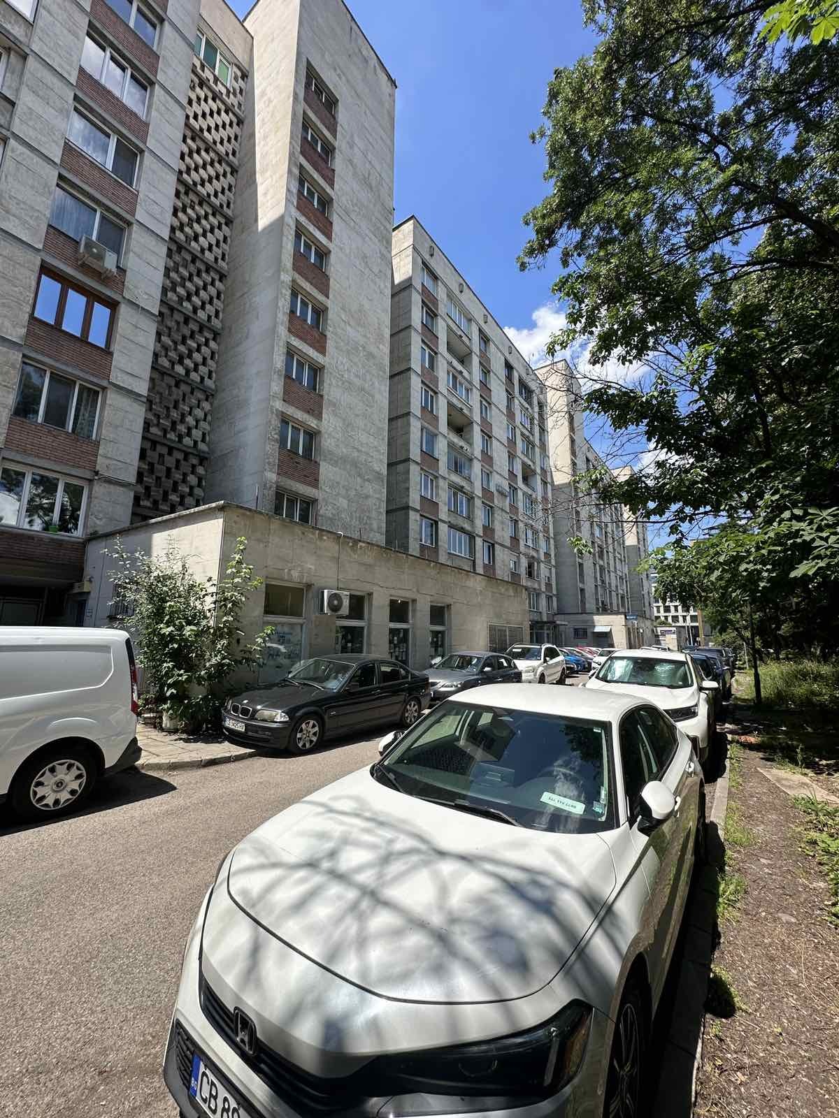 Продава 2-СТАЕН, гр. София, Младост 1