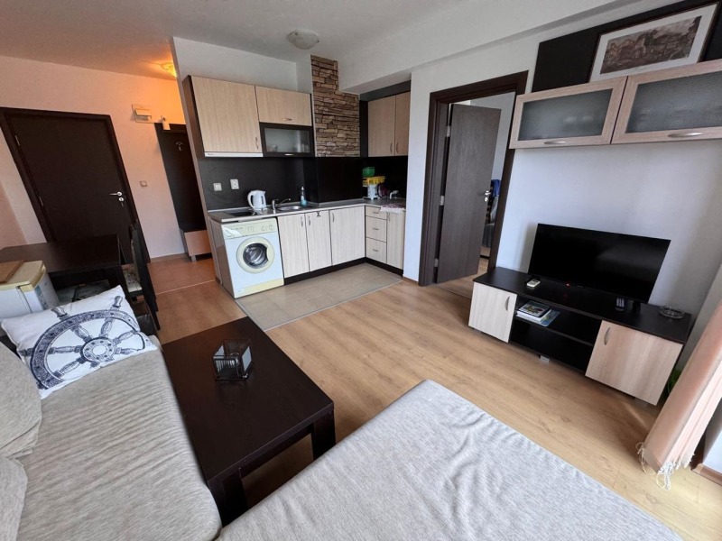 En venta  1 dormitorio región Burgas , k.k. Slanchev bryag , 62 metros cuadrados | 38013003 - imagen [4]