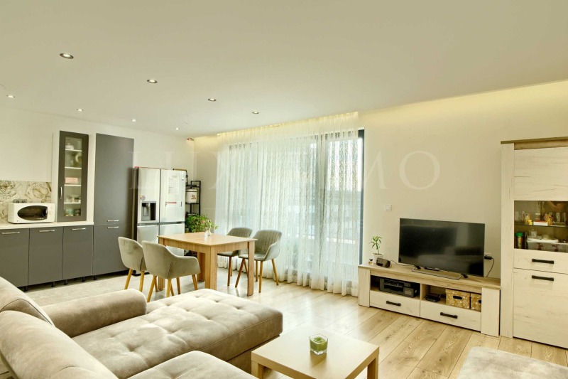 In vendita  2 camere da letto Plovdiv , Hristo Smirnenski , 158 mq | 43179313 - Immagine [2]