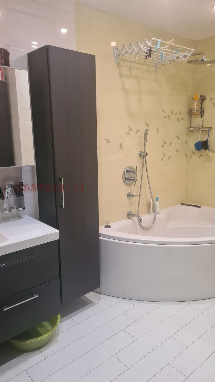 Продава 3-СТАЕН, гр. София, Изток, снимка 3 - Апартаменти - 56480971