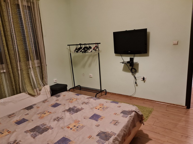 Продава ЕТАЖ ОТ КЪЩА, гр. София, Център, снимка 9 - Етаж от къща - 52857603